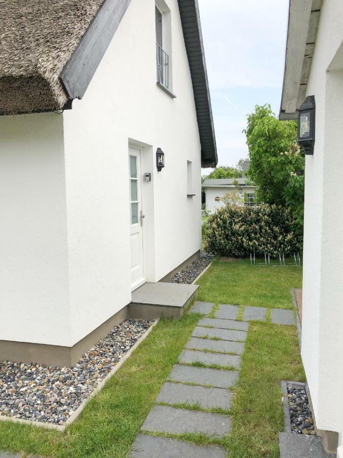 Reetferienhaus - Schaprode Hafen Exterior photo